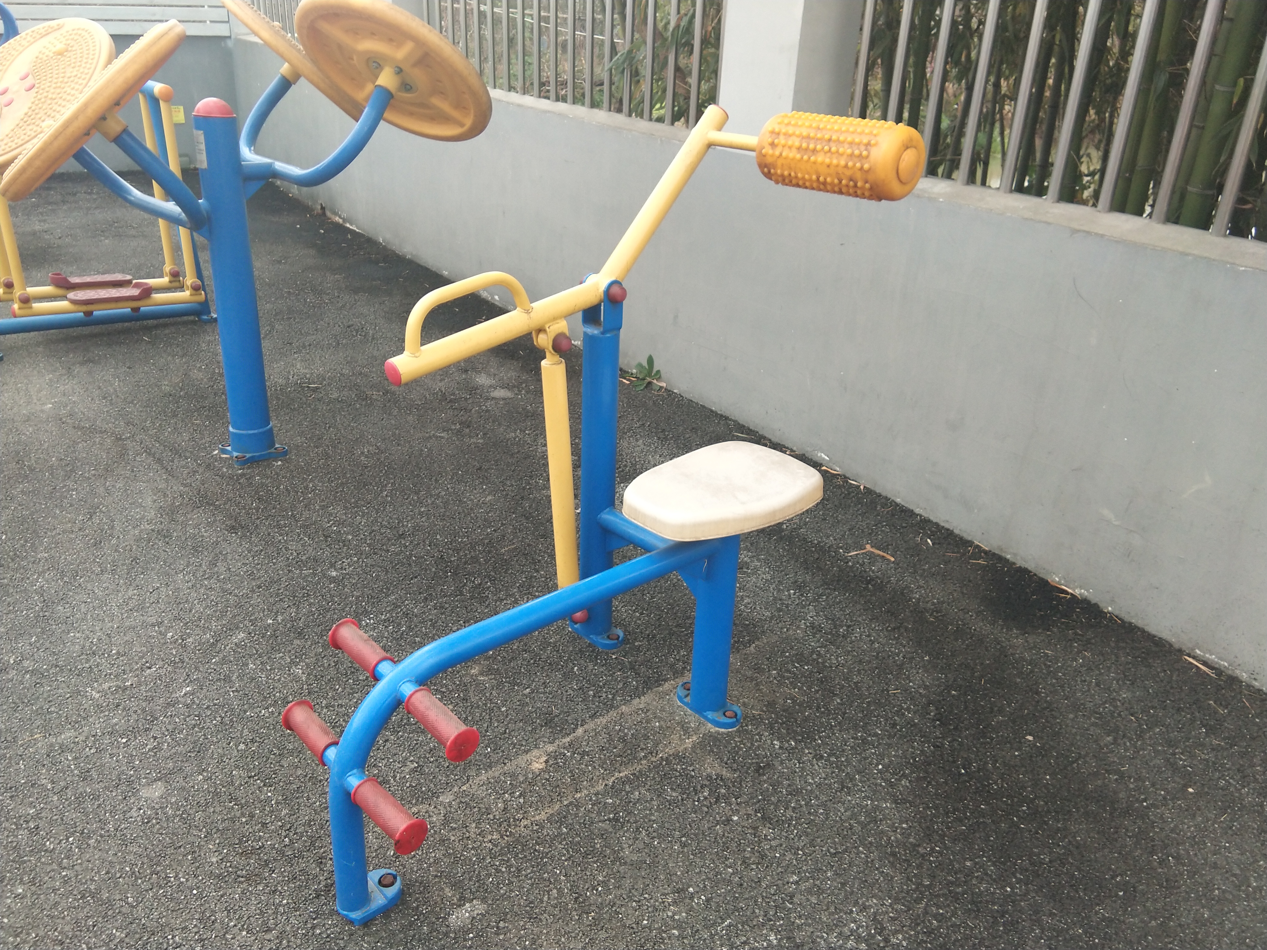 腹背锻炼器