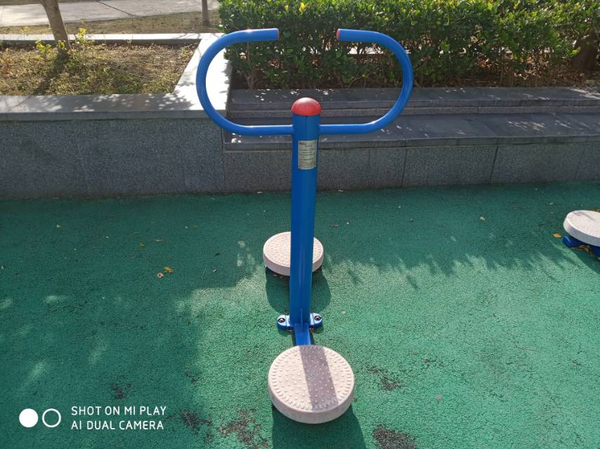 扭腰器