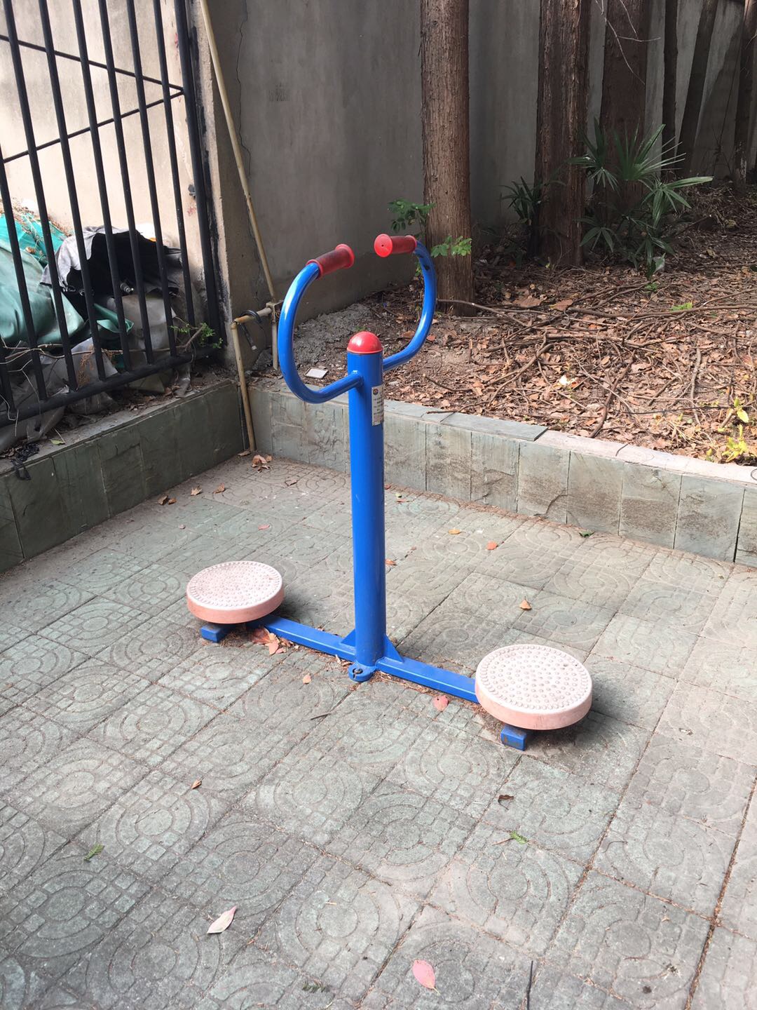 扭腰器