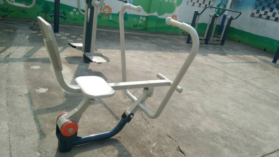 划船器