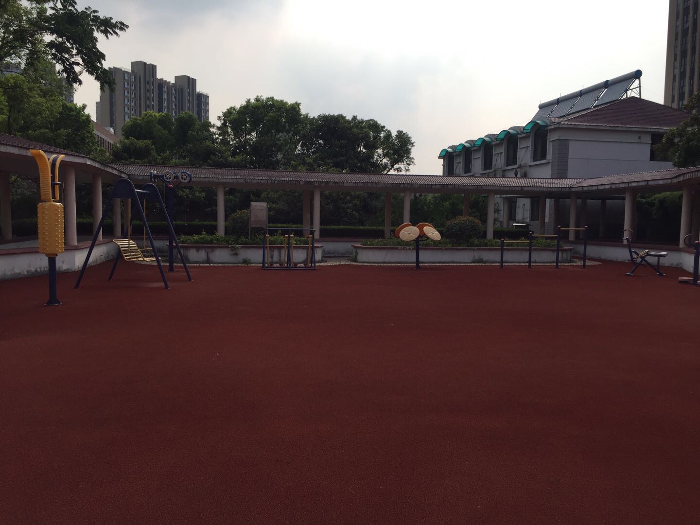 南翔福利院健身点