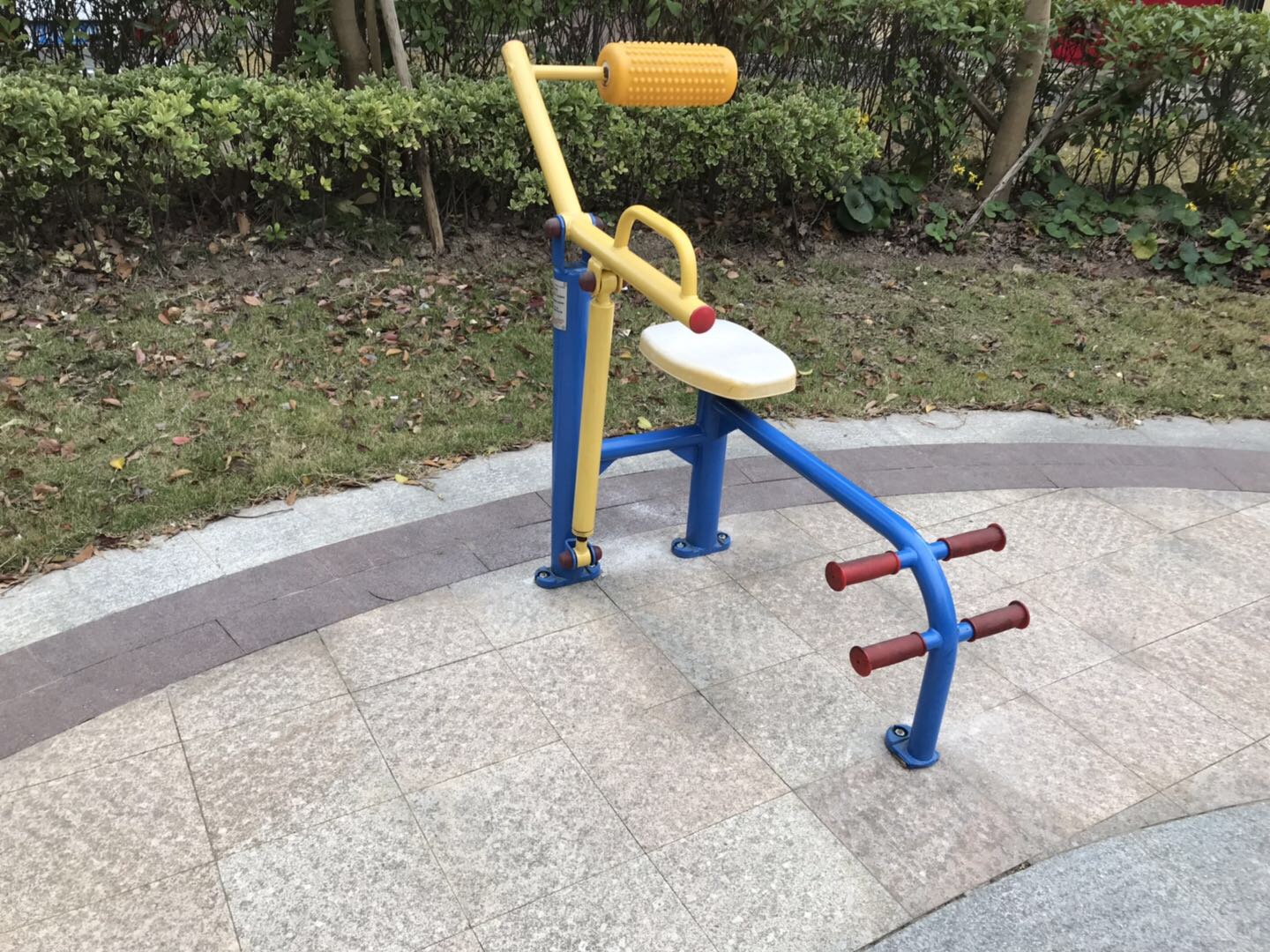 腹背锻炼器