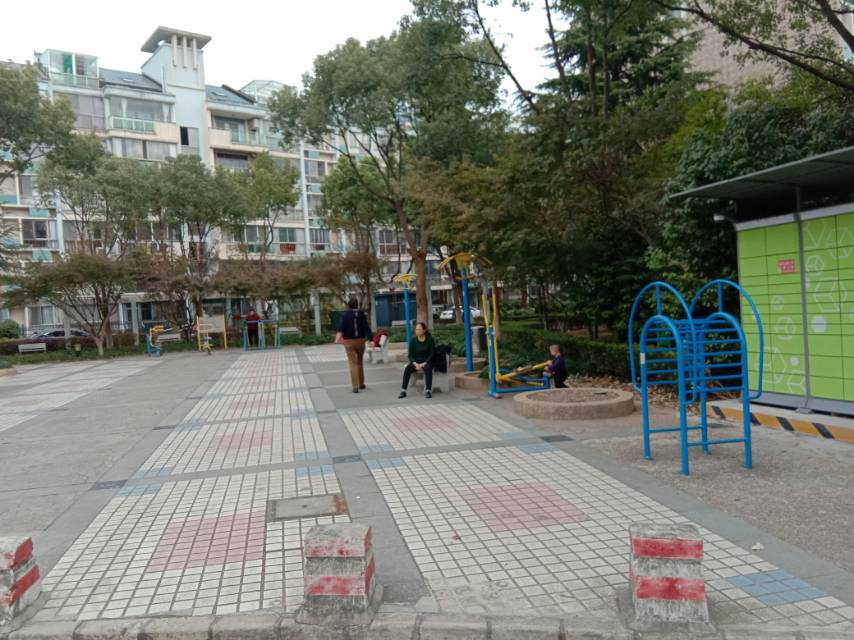 界龙阳光苑（1100）健身点