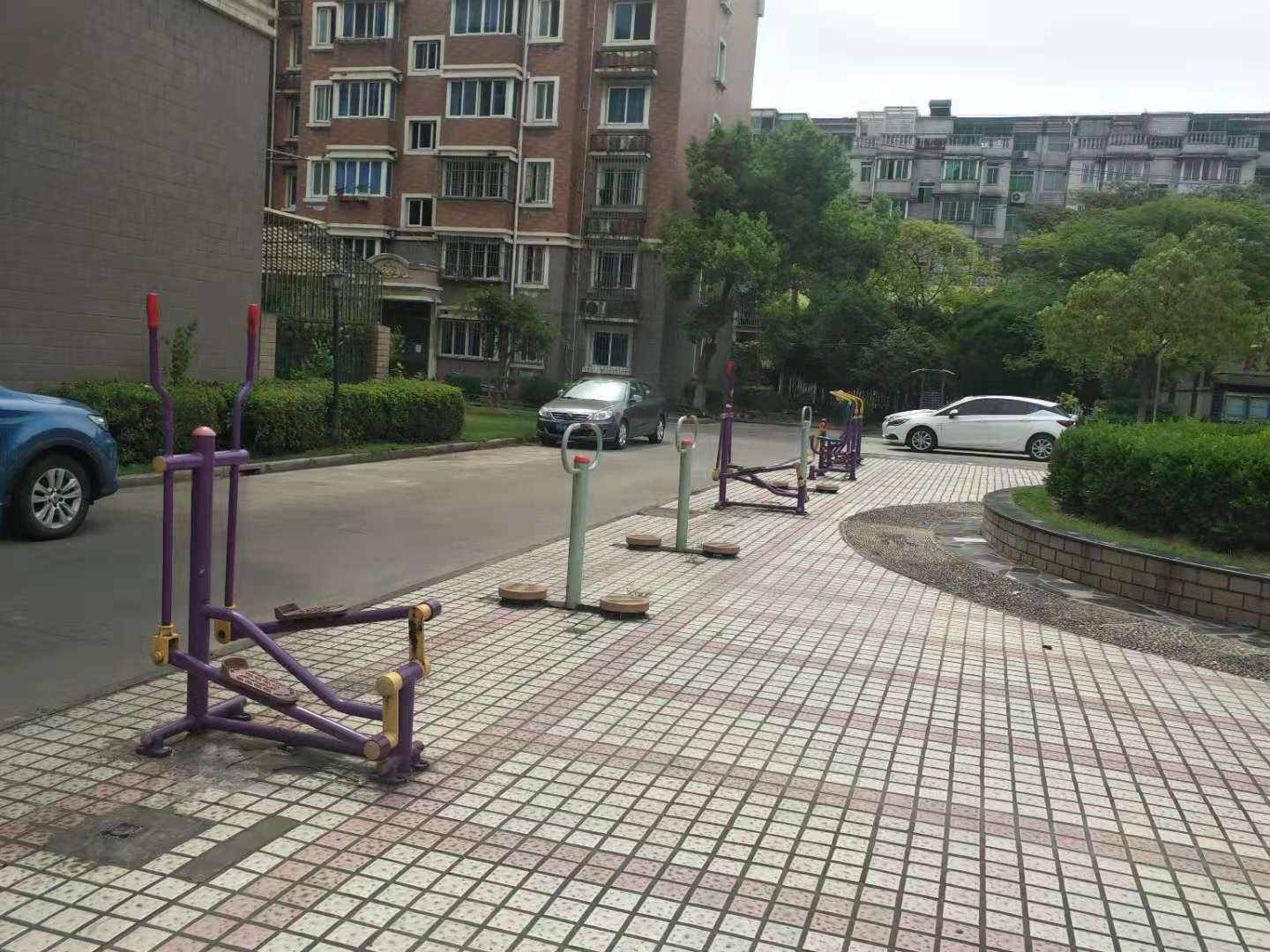 庆安三村健身苑