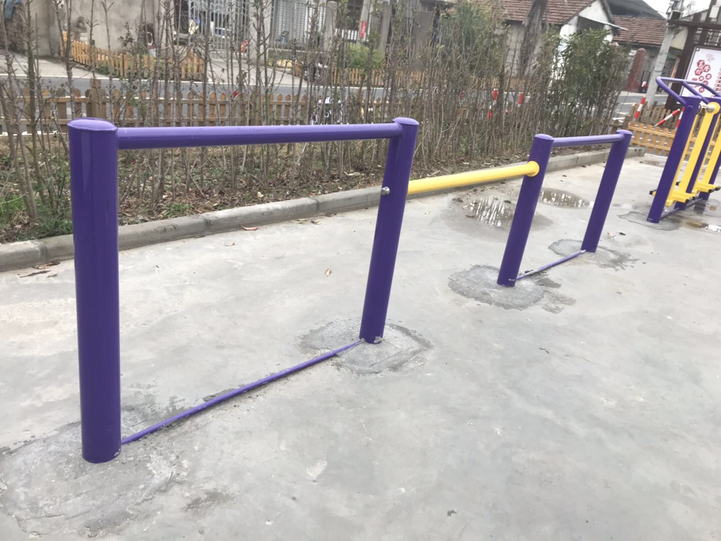 弹振压腿器
