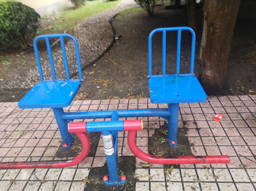 下肢训练器