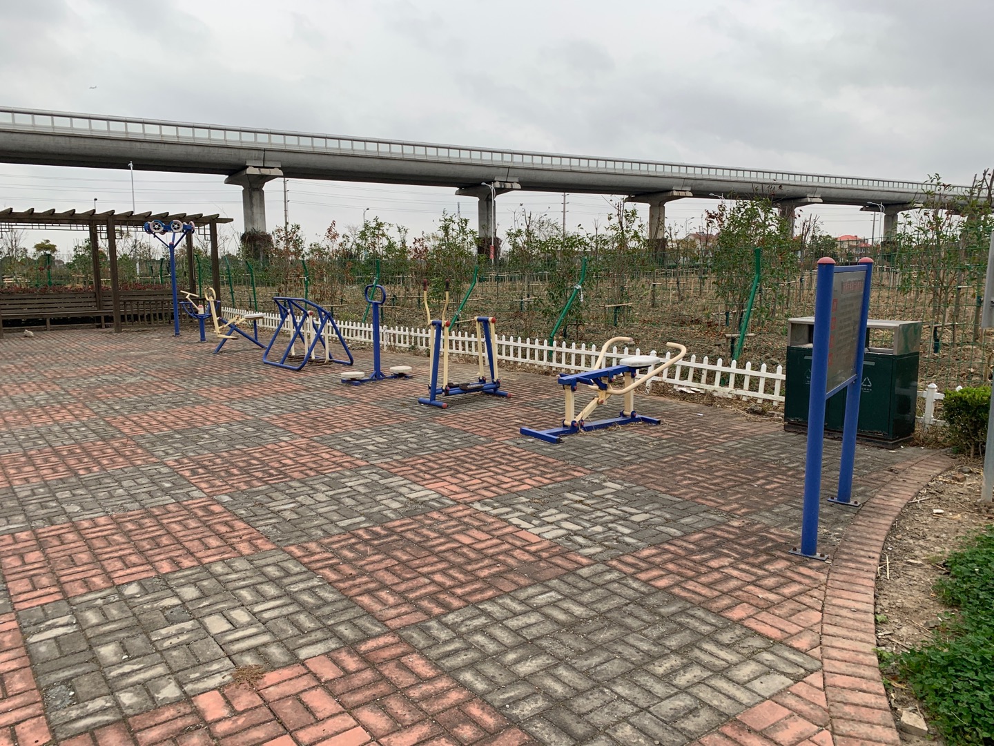 新路村果园6组