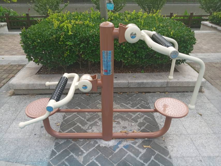 颈腰按摩器