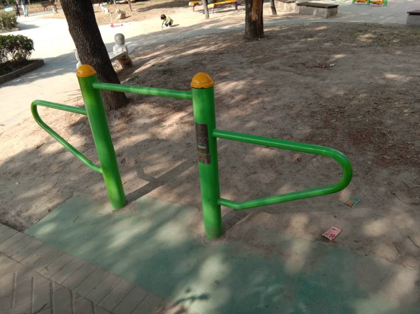 压腿训练器