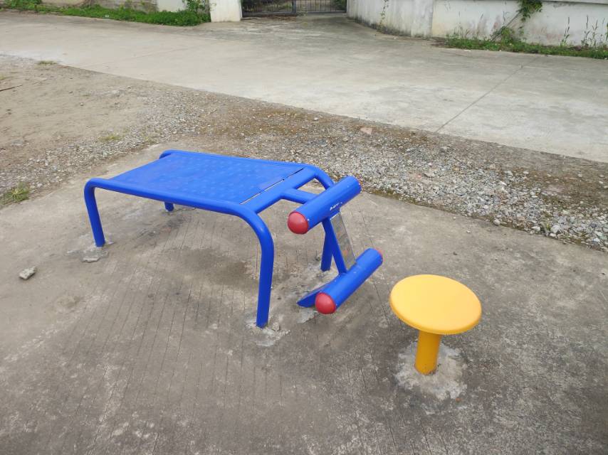 仰卧起坐板