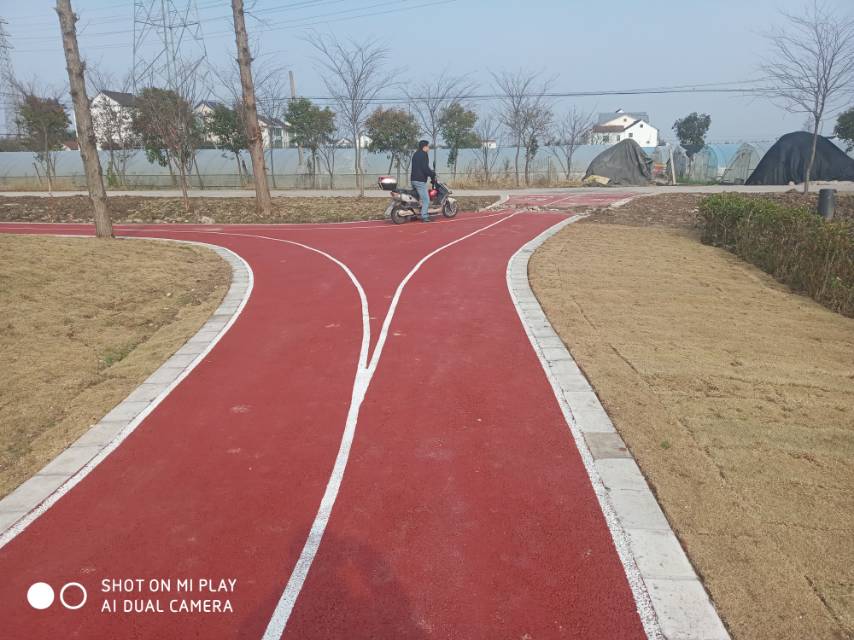 鲁堰村市民健身步道