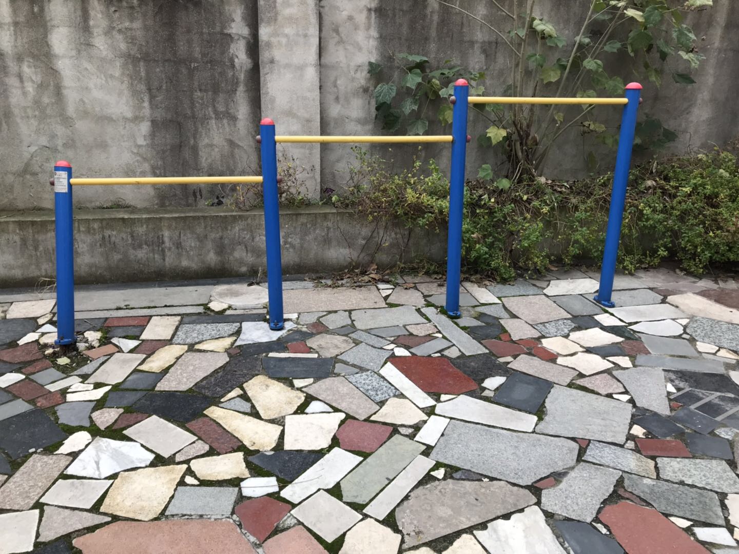 压腿杠