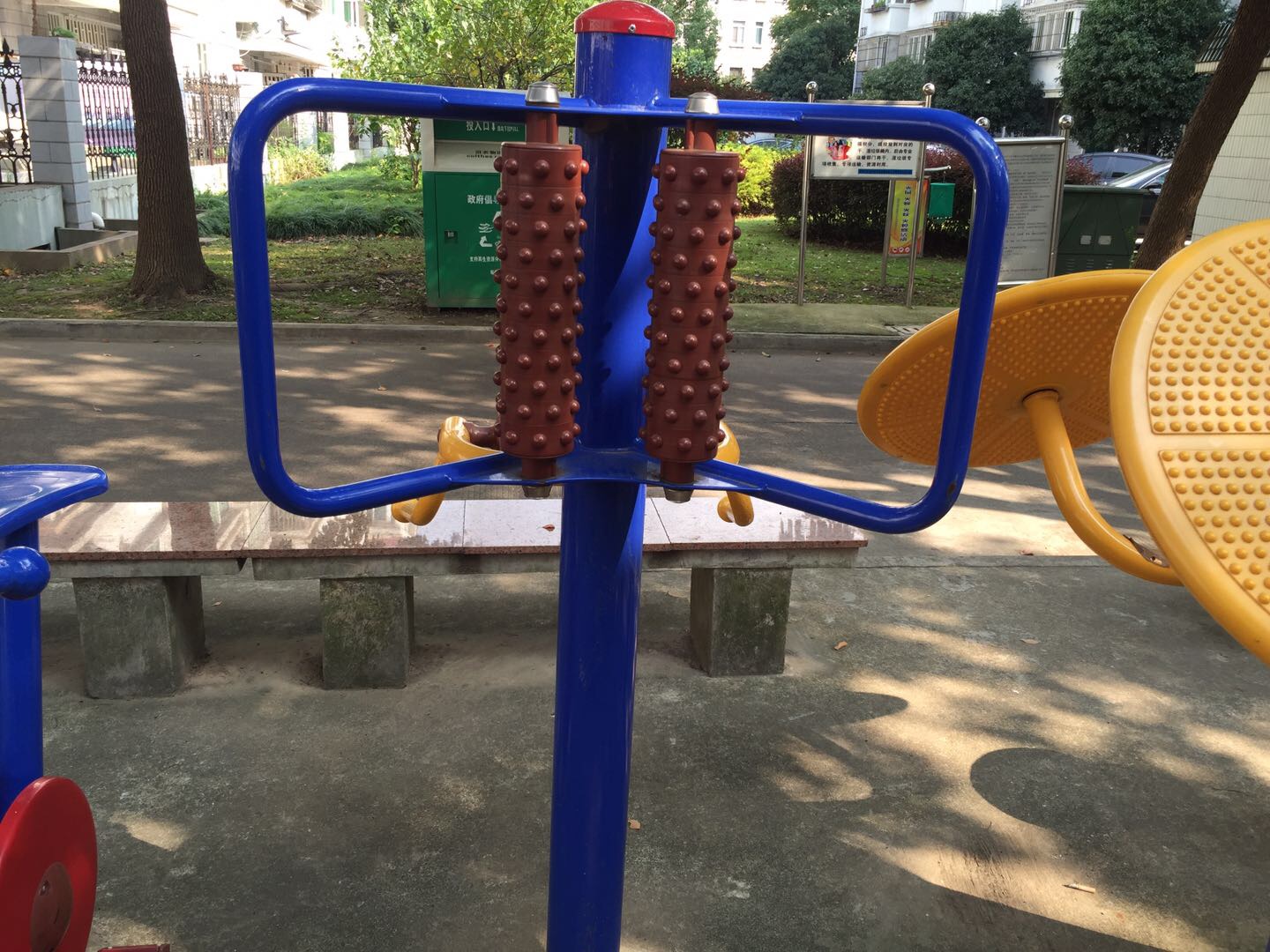 腰背按摩器