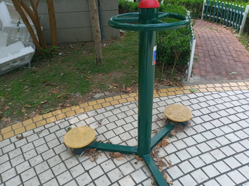 扭腰器