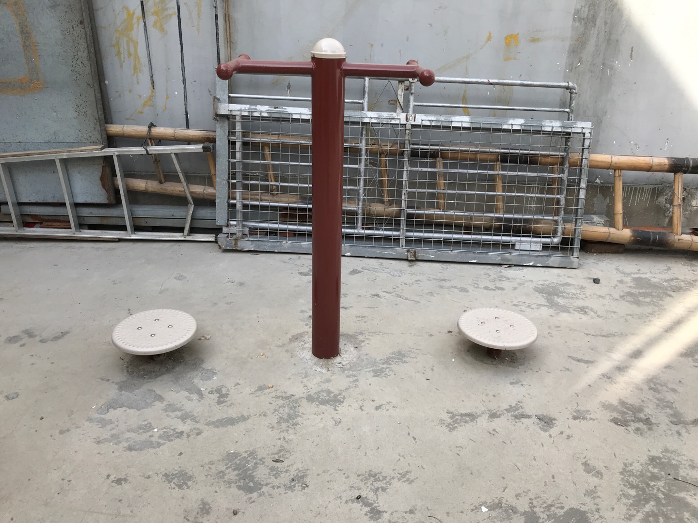 双位扭腰器