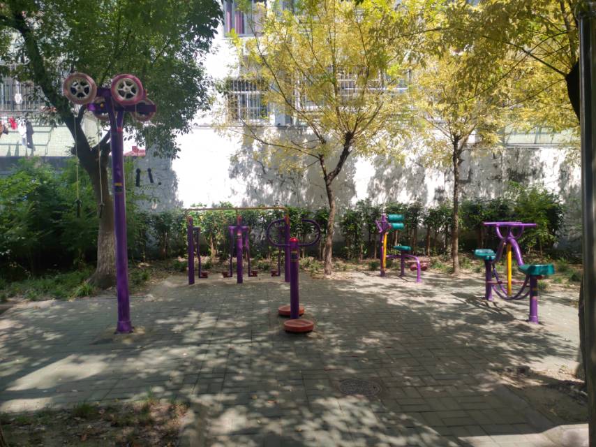 马路桥荣景苑A区44号健身点
