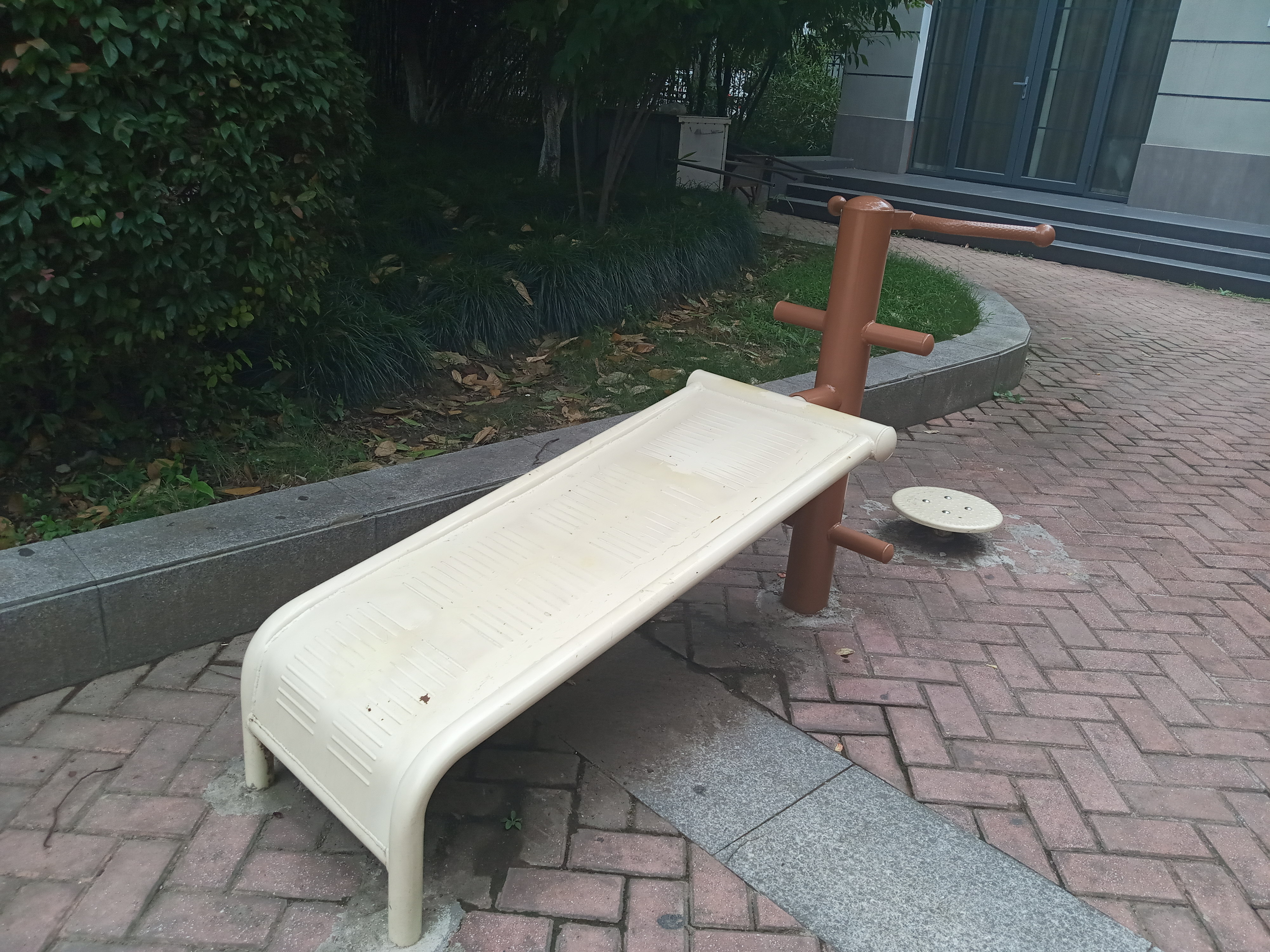 坐立扭腰器