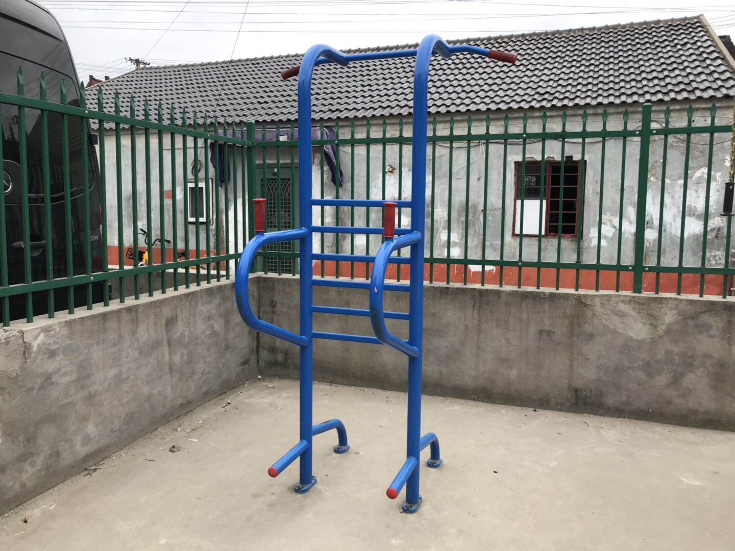 多功能训练器
