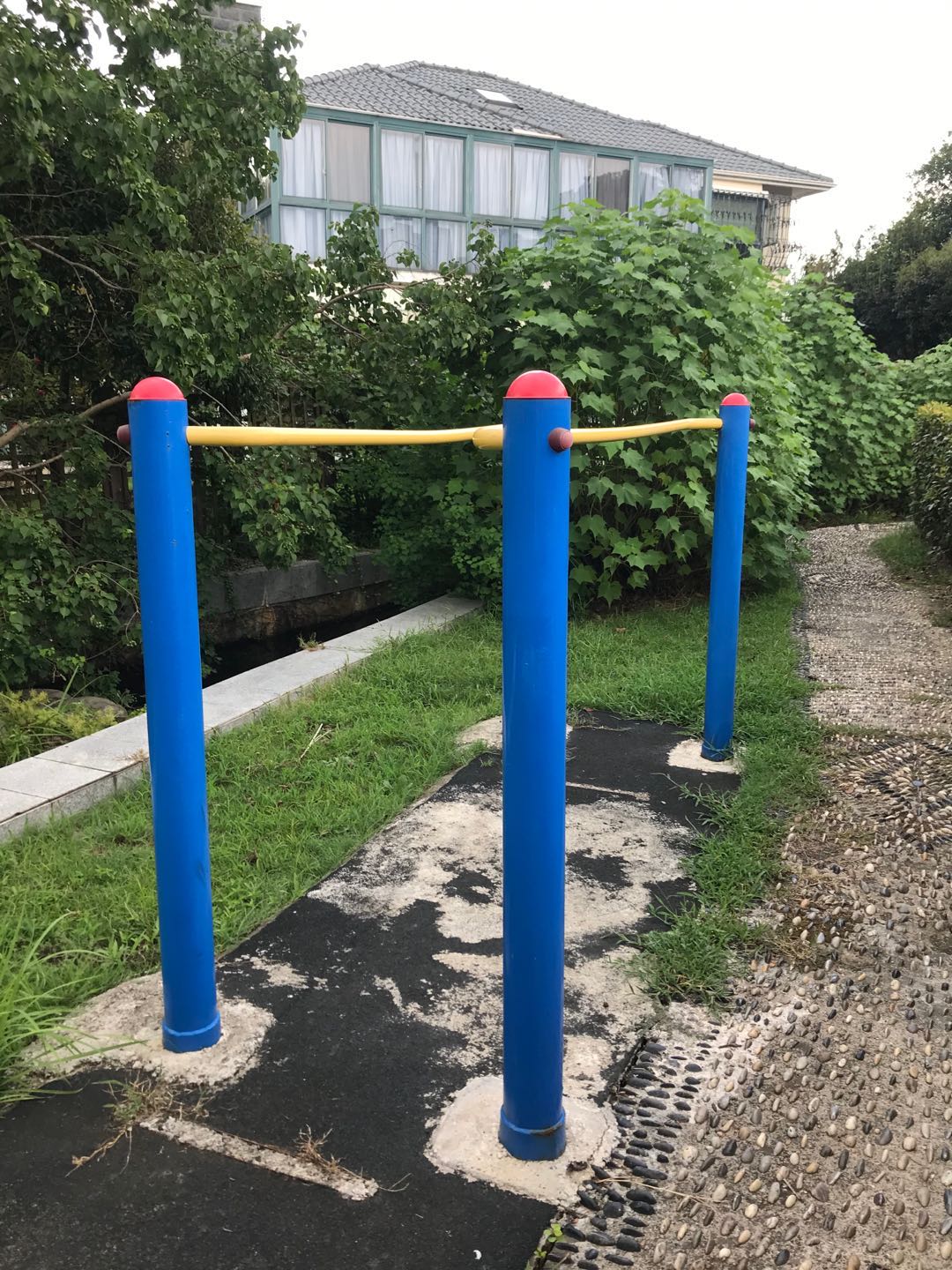 双杠