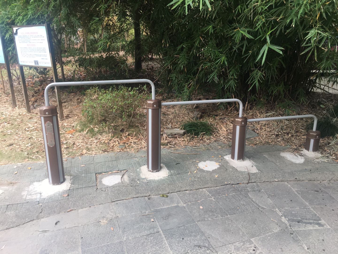 弹震压腿器