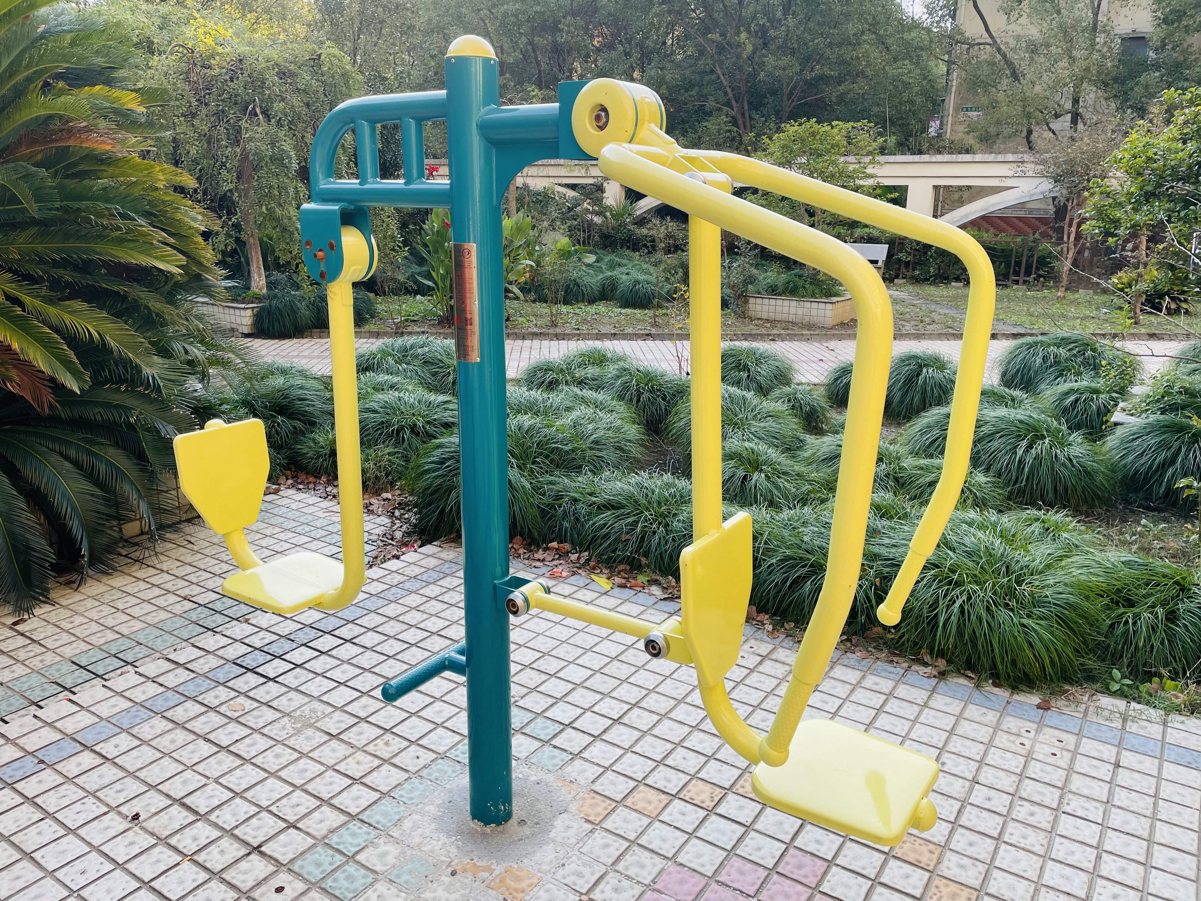上下肢训练器