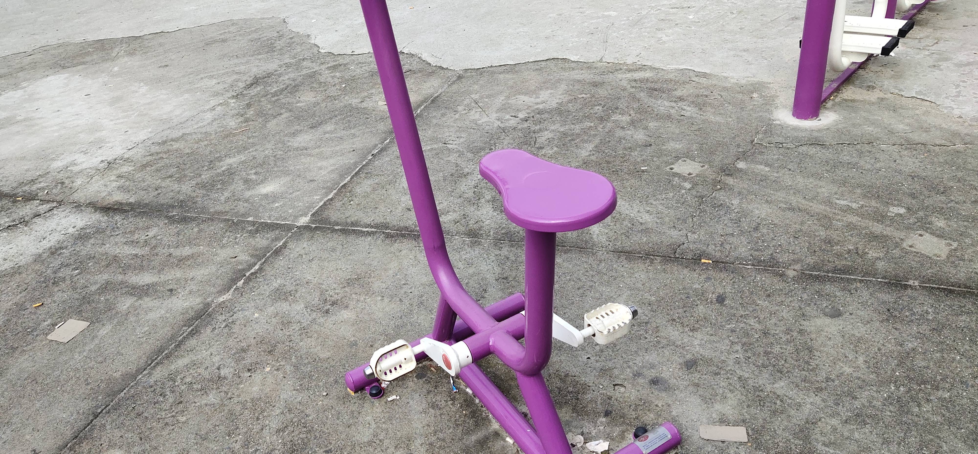 直立健身车