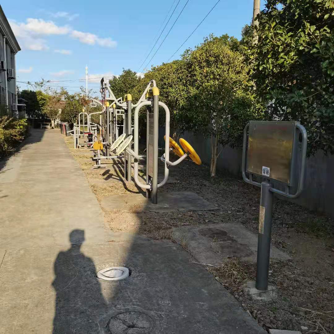 奉城镇洪西村市民益智健身苑点