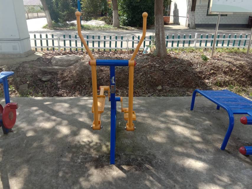 室外椭圆机