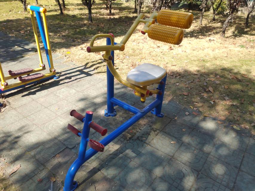 自重腹背锻炼器