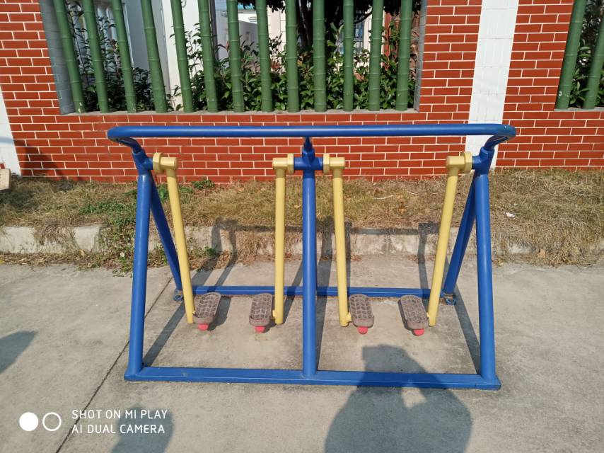 太空漫步器