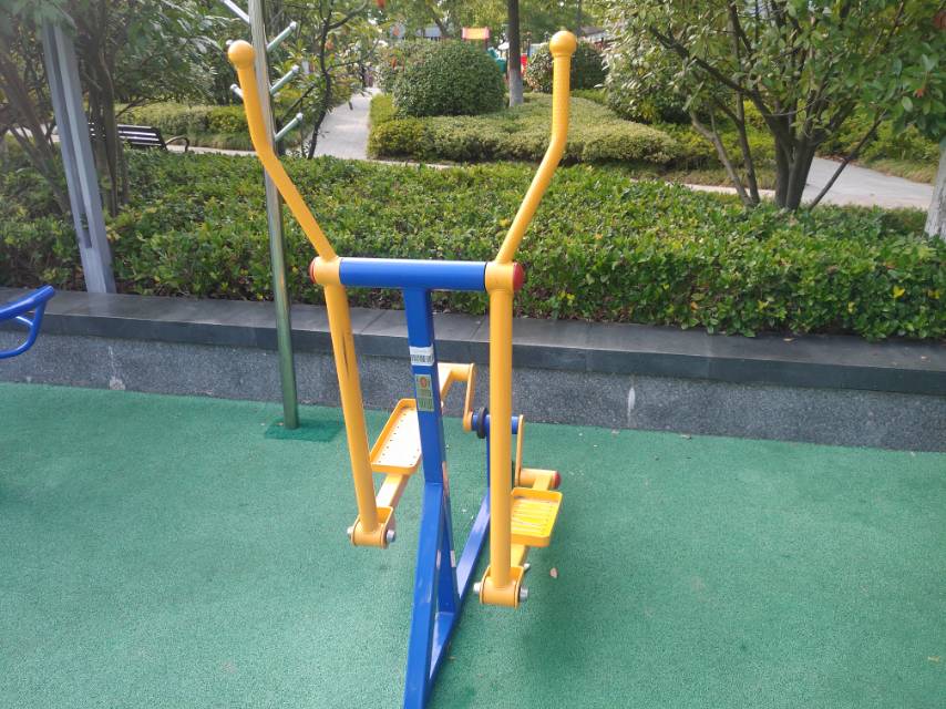 室外椭圆机