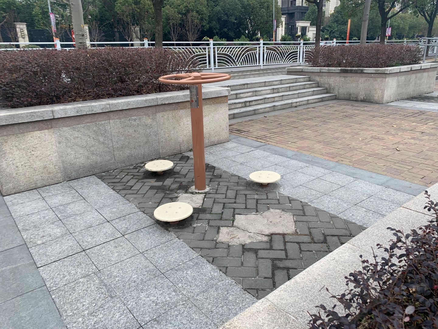 扭腰器