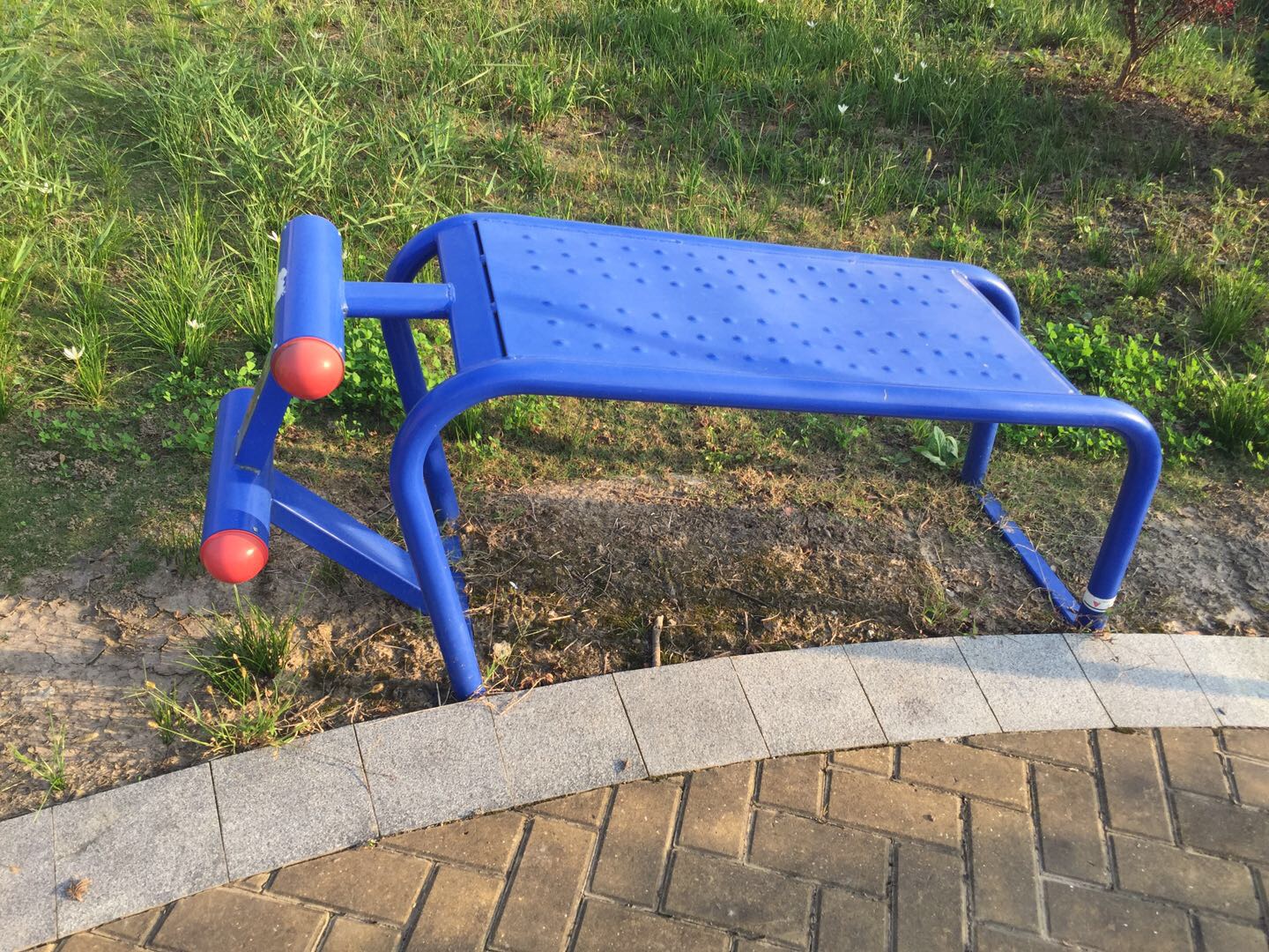 仰卧起坐板
