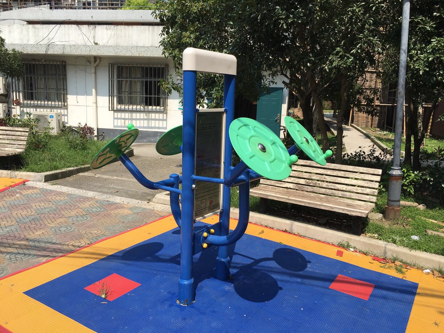 双立柱太极揉推器
