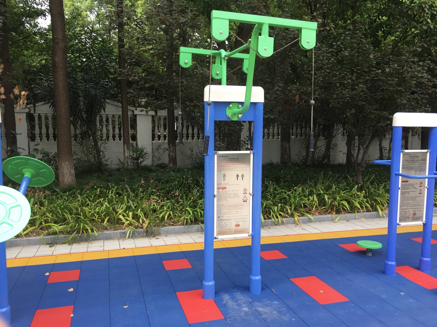 双立柱牵引器