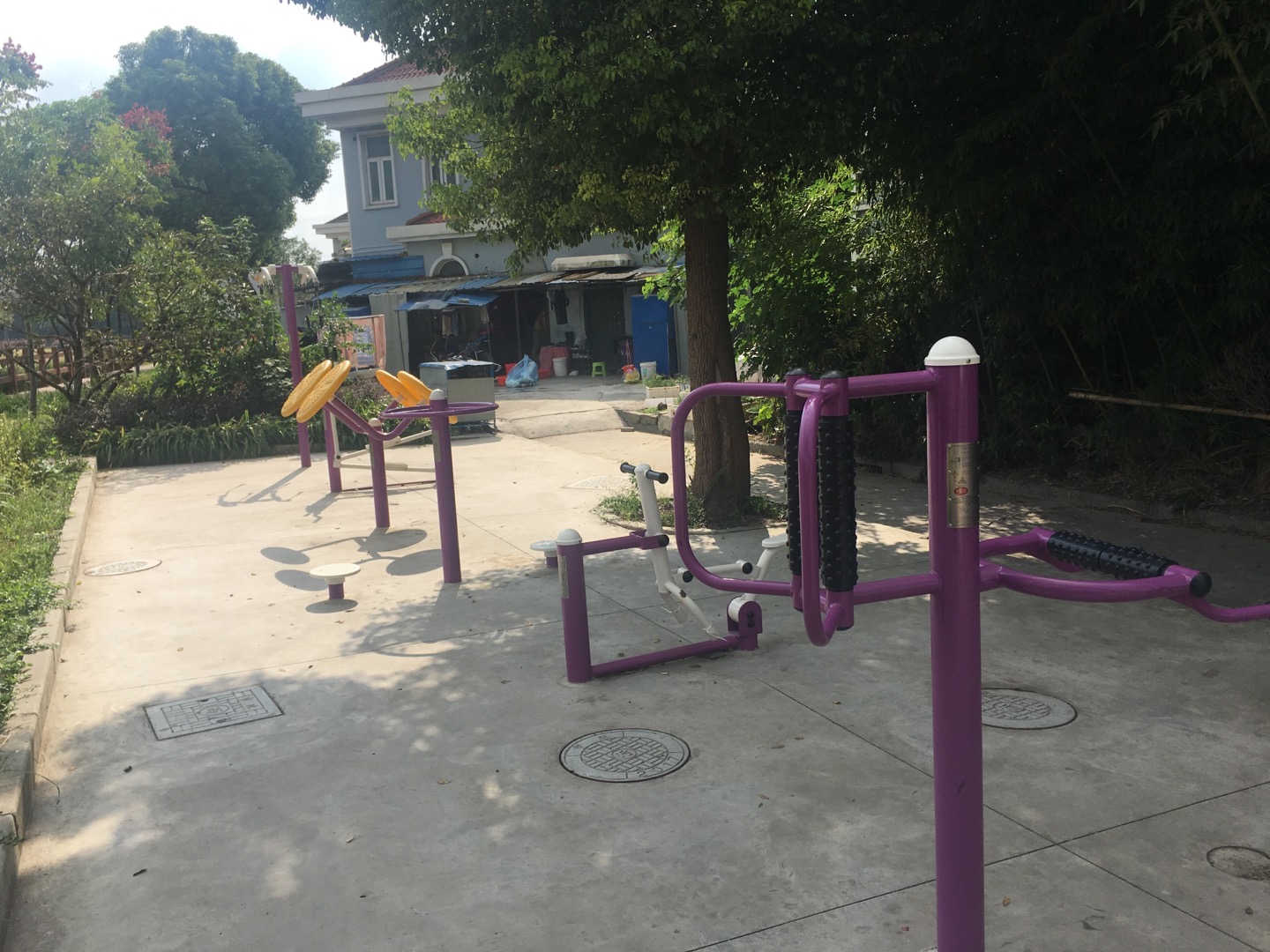 兴联中心村益智健身点