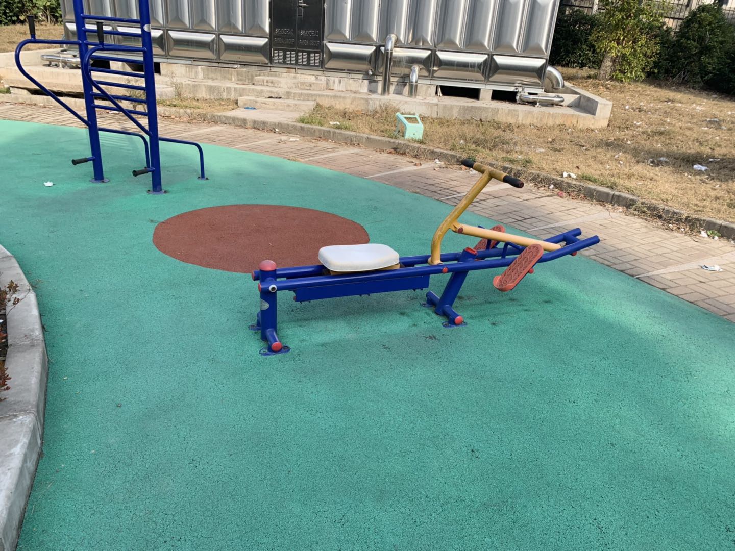 划船器