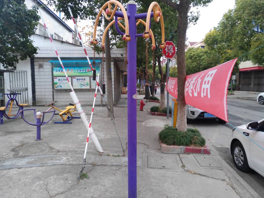 牵引器