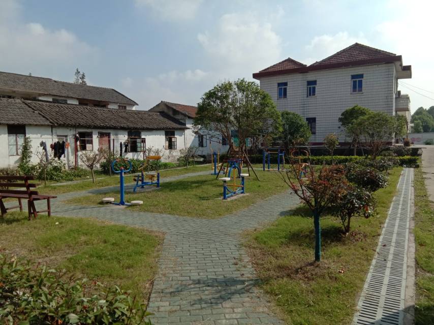 鲁星村天台路健身点