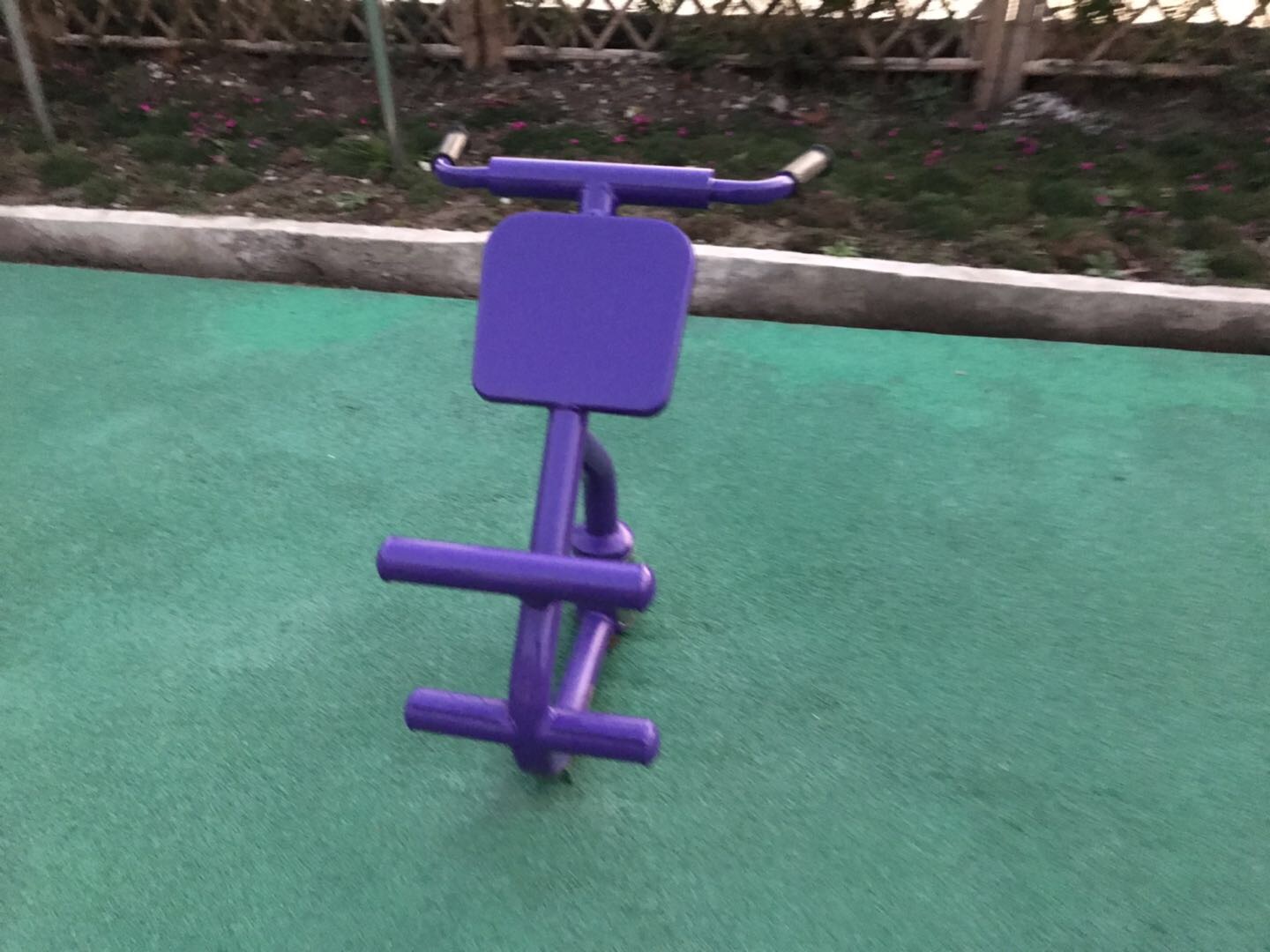 背肌训练器