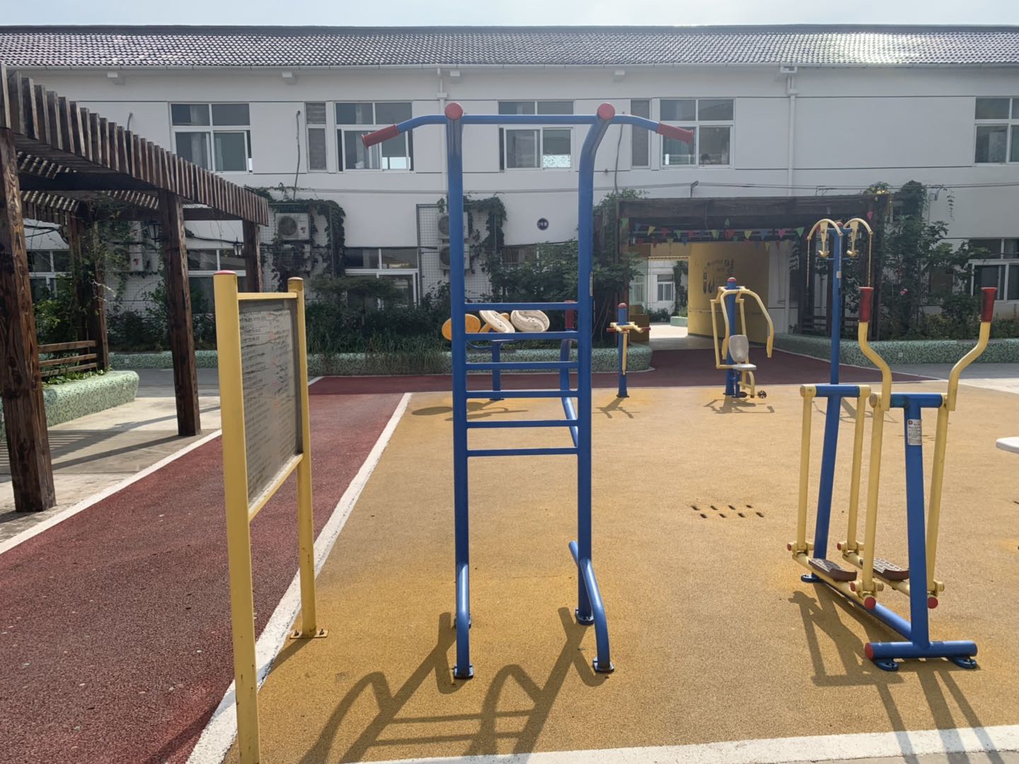多功能训练器