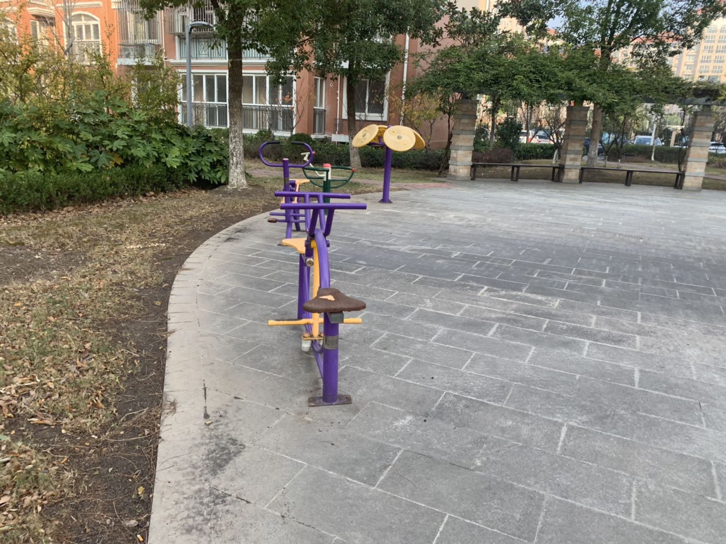 下肢训练器