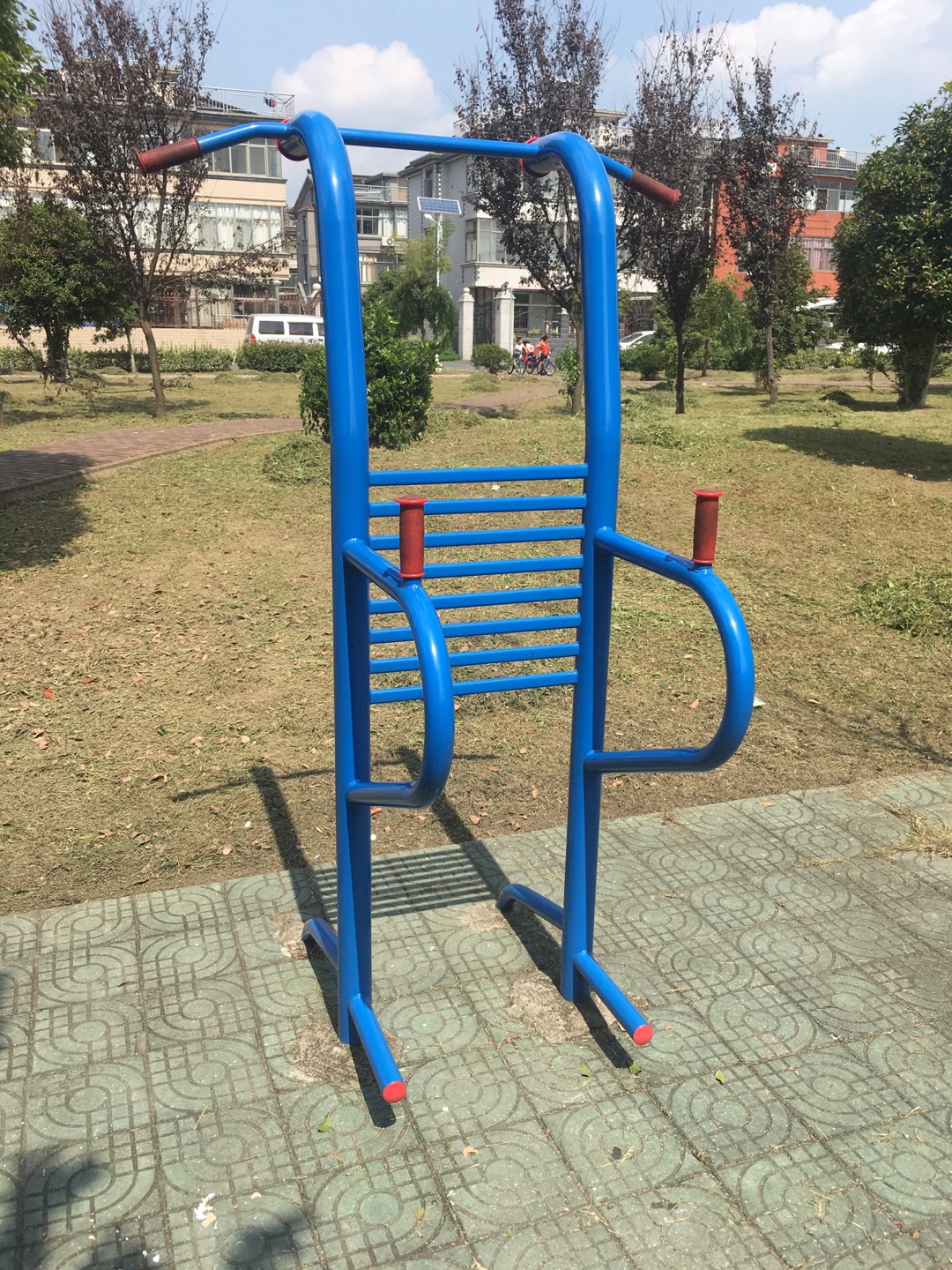 多功能训练器