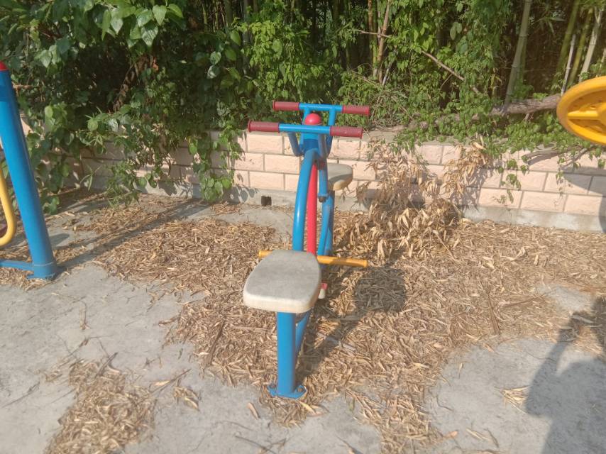 双人蹬腿器