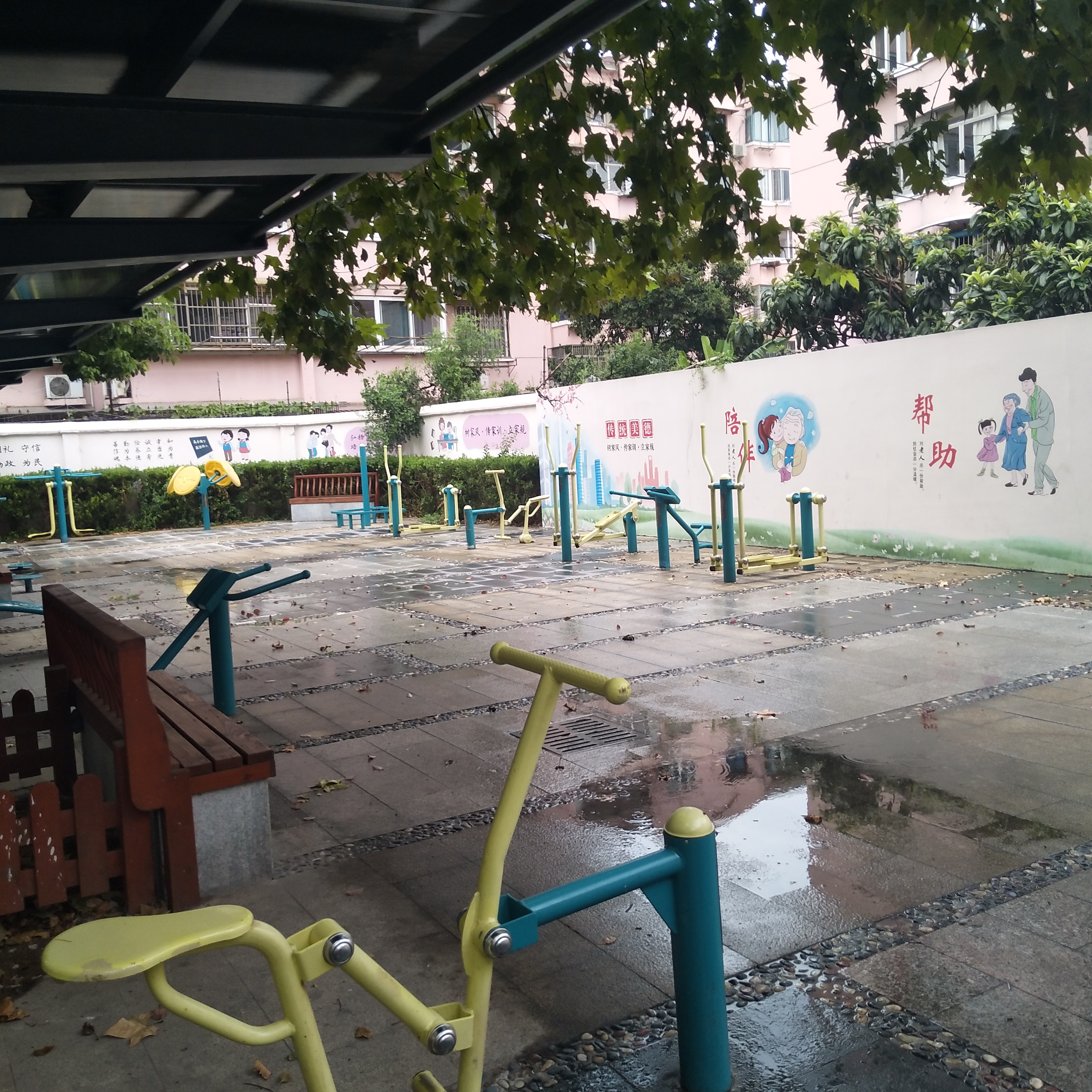 罗城小区市民健身点
