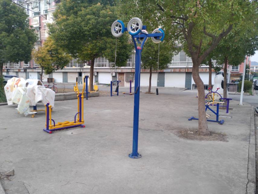 鸿园坊健身点