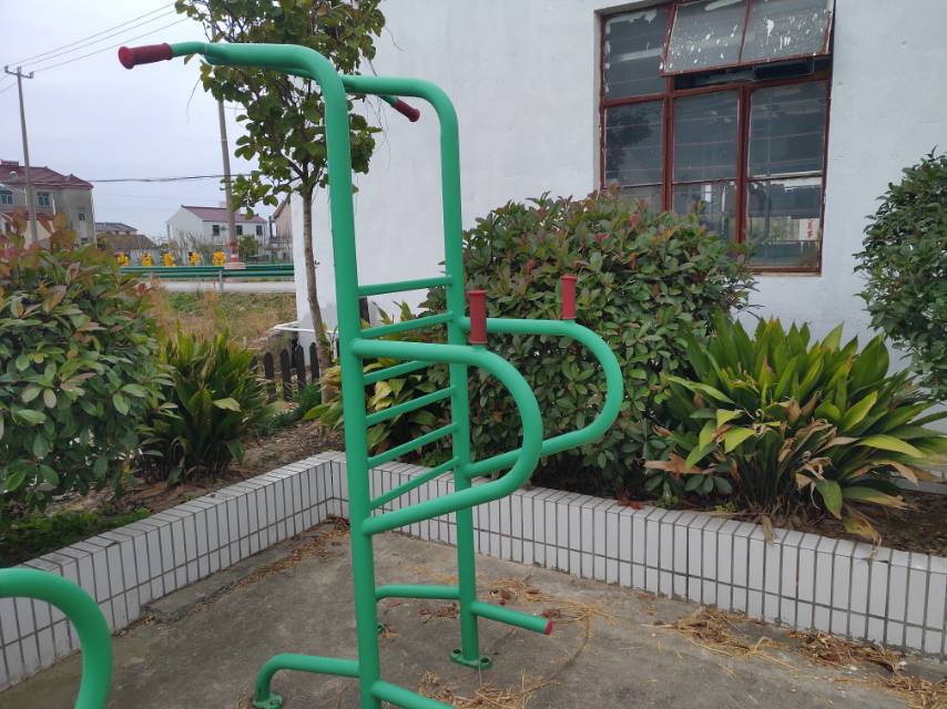 多功能训练器