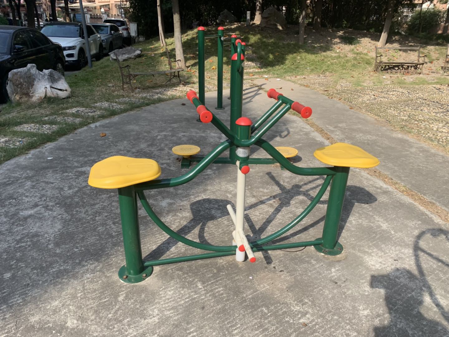 下肢训练器