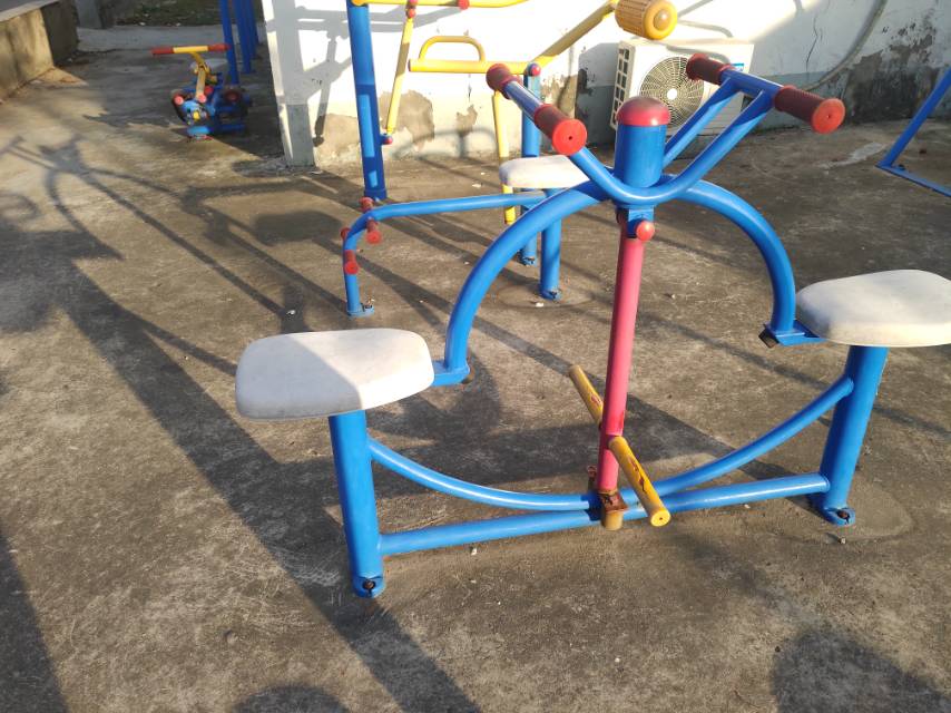 下肢锻炼器