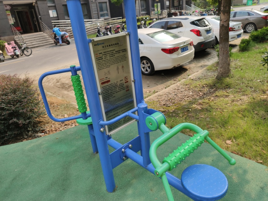 双立柱腰背按摩器
